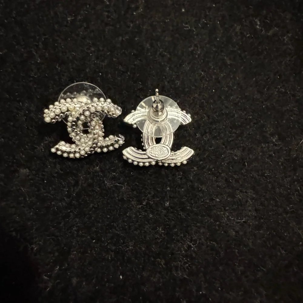CHANEL Silver Beaded Logo Earrings - Picture 3 of 4
